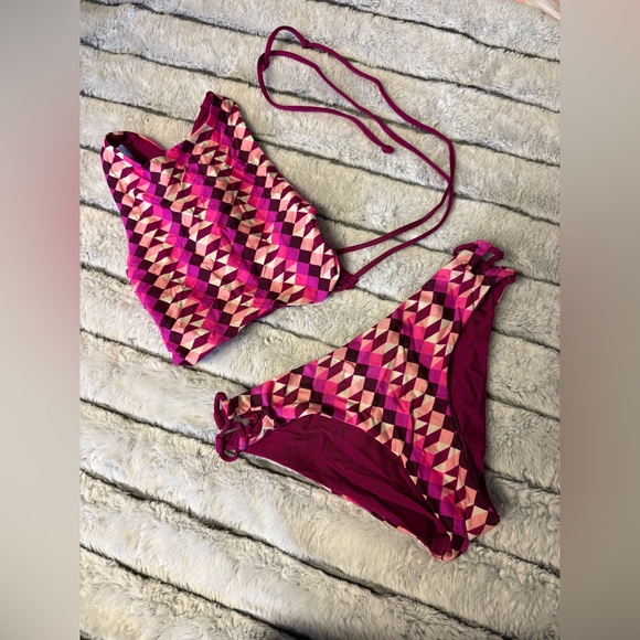 Other - Geometric Pink High Neck Bikini Set